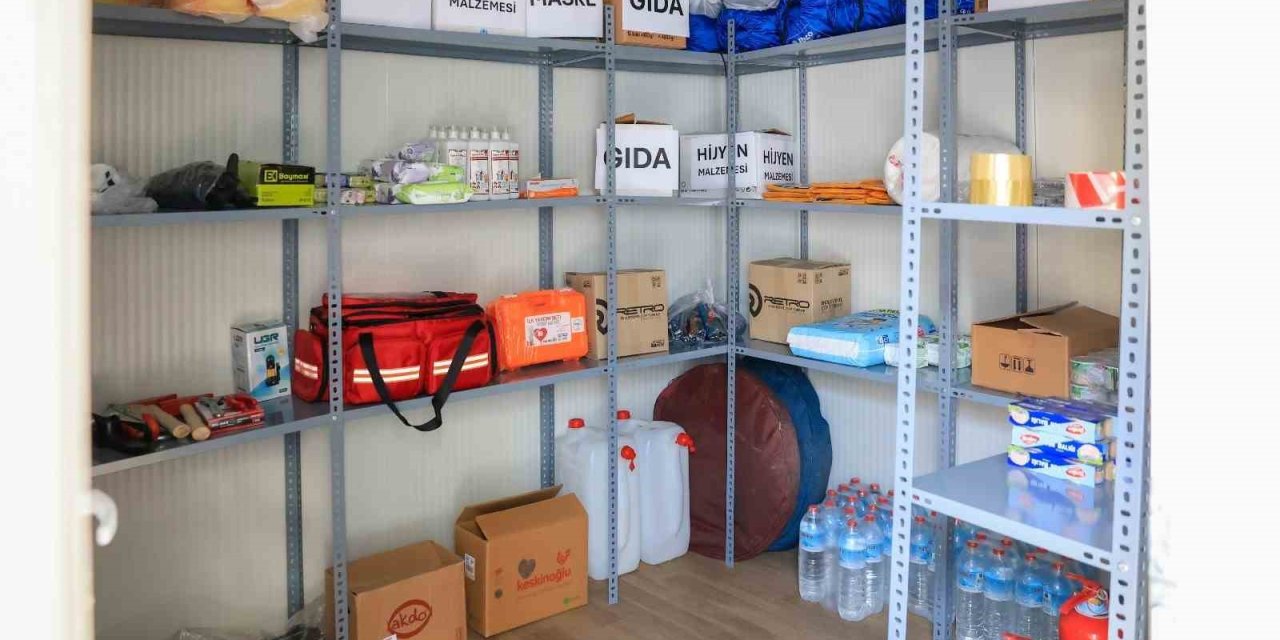 Efeler Belediyesi’nden afet konteyneri desteği