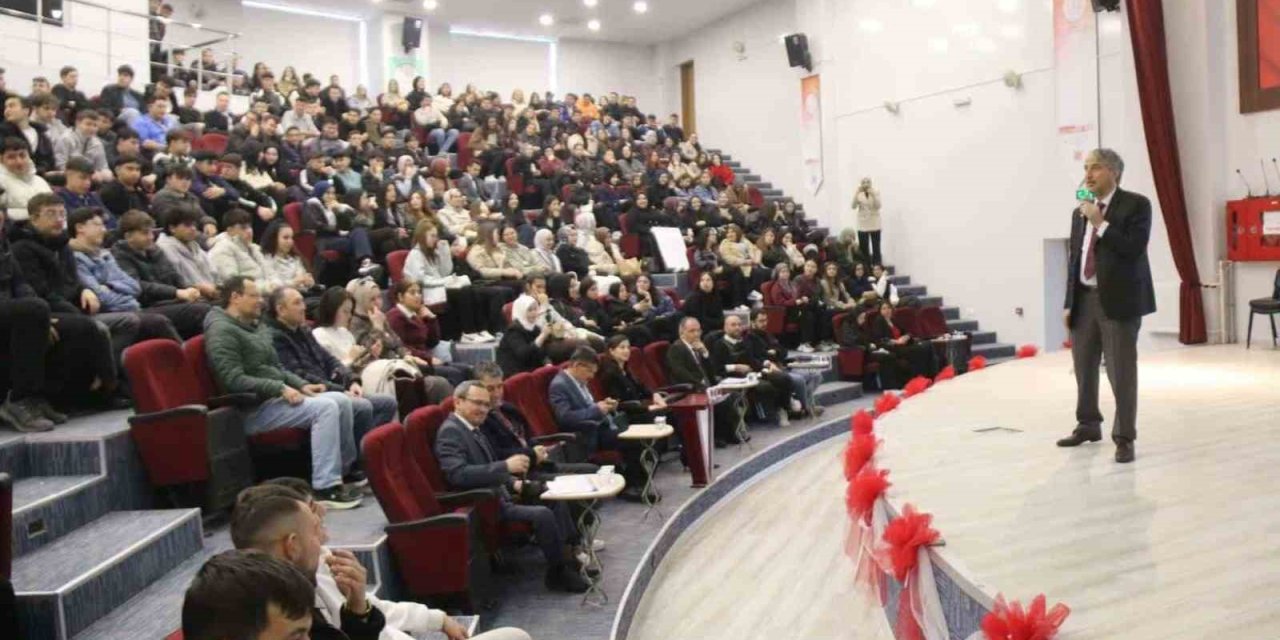 Kütahya’da öğrencilere girişimcilik eğitimi