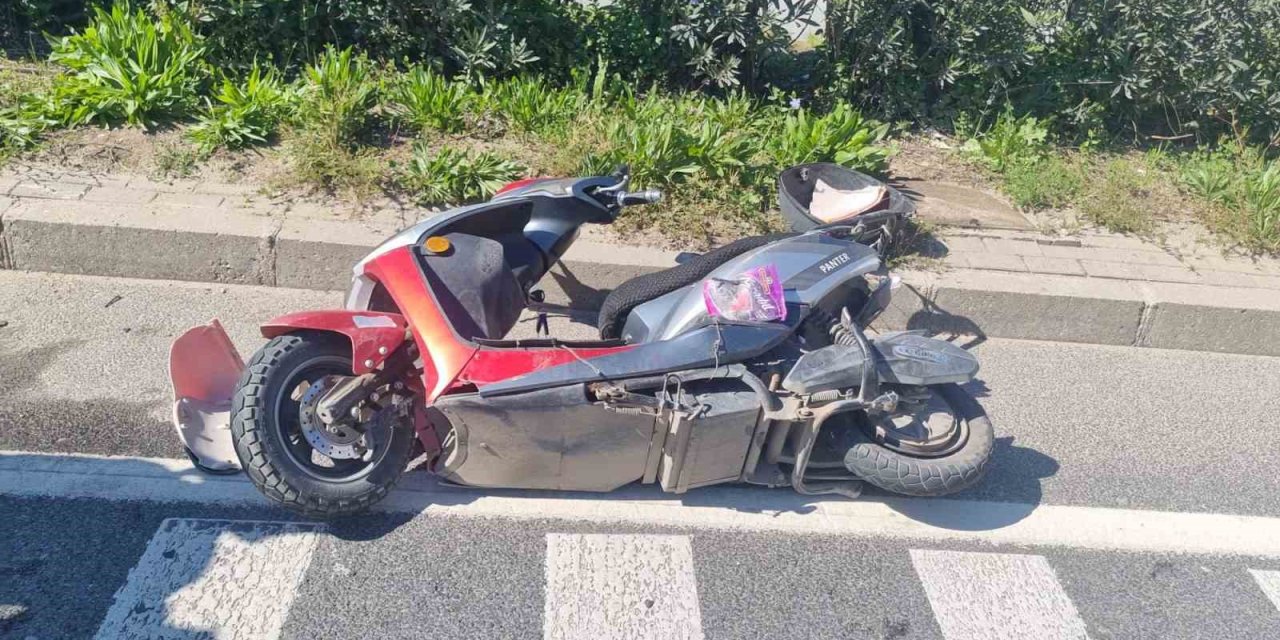 Salihli’de ekobis ve motosiklet çarpıştı: 3 yaralı