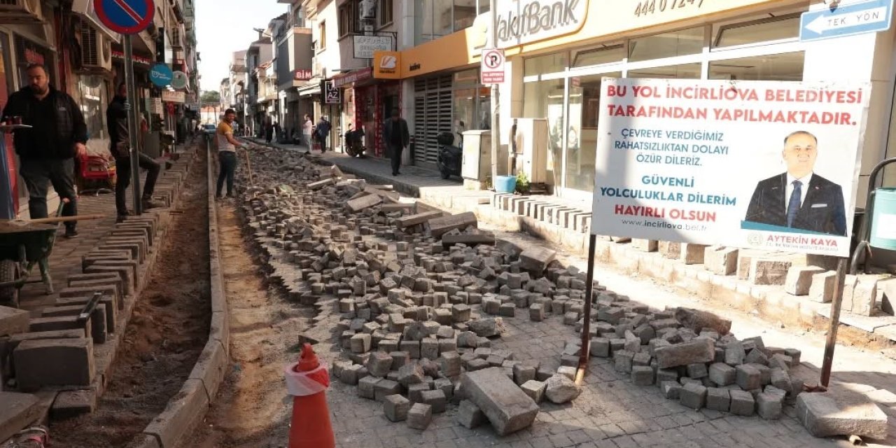 İncirliova’da Fevzi Paşa Caddesi yenileniyor