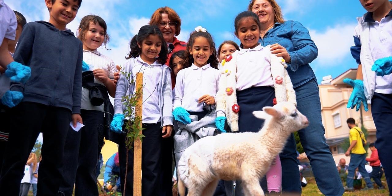 Didim’de fidanlar toprakla buluştu