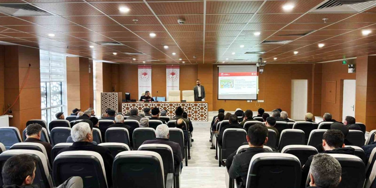 Kütahya’da Bitki Koruma Ürünleri Uygulayıcı Eğitimi düzenlendi