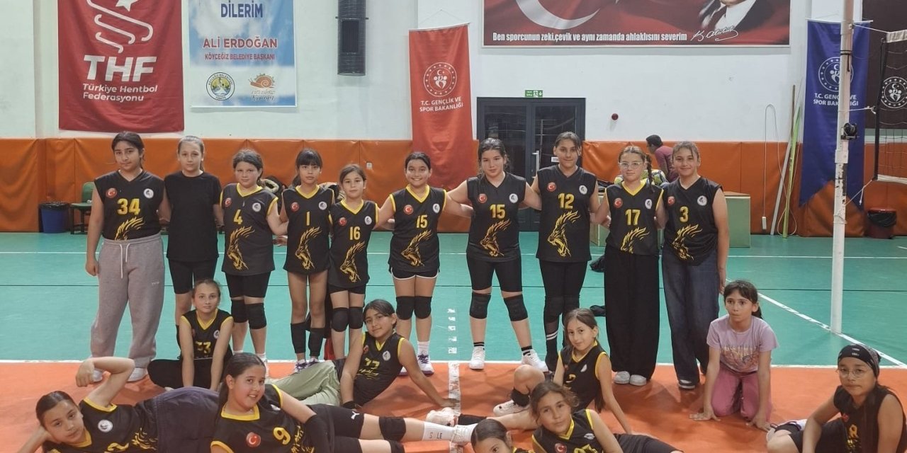 Köyceğiz voleybol takımında minik kaptanlar yetişiyor