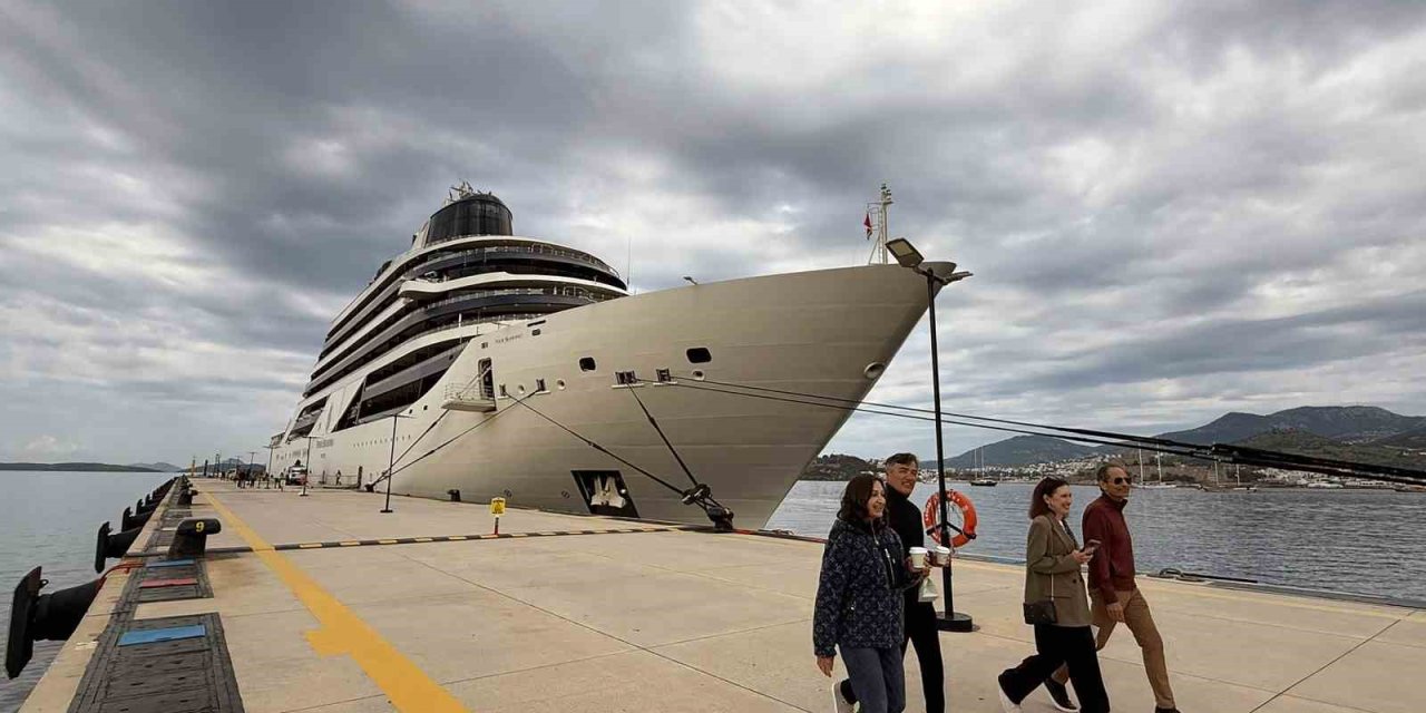 Four Seasons 1 137 yolcu ile Bodrum’a geldi