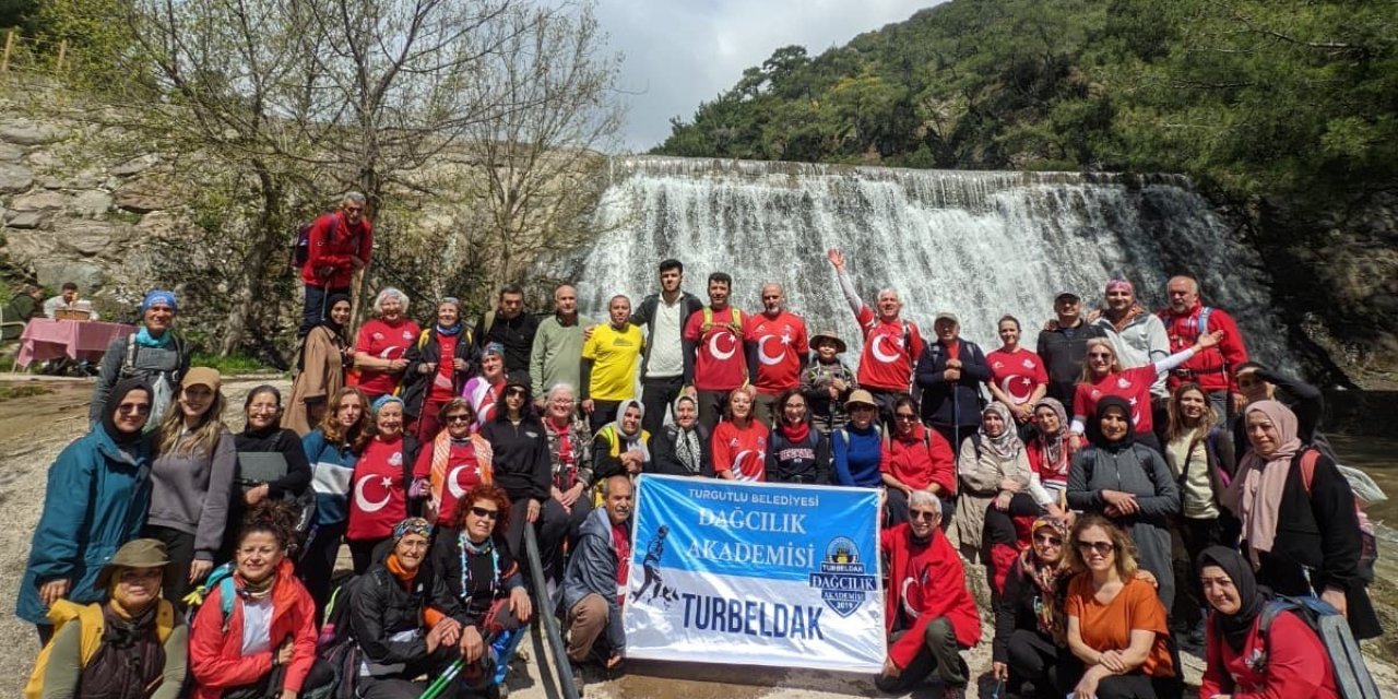 Doğa tutkunları Homeros Vadisi’ni keşfetti