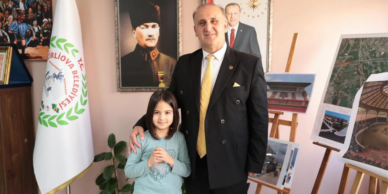 Başkan Kaya’dan minik Sare’ye ödev desteği