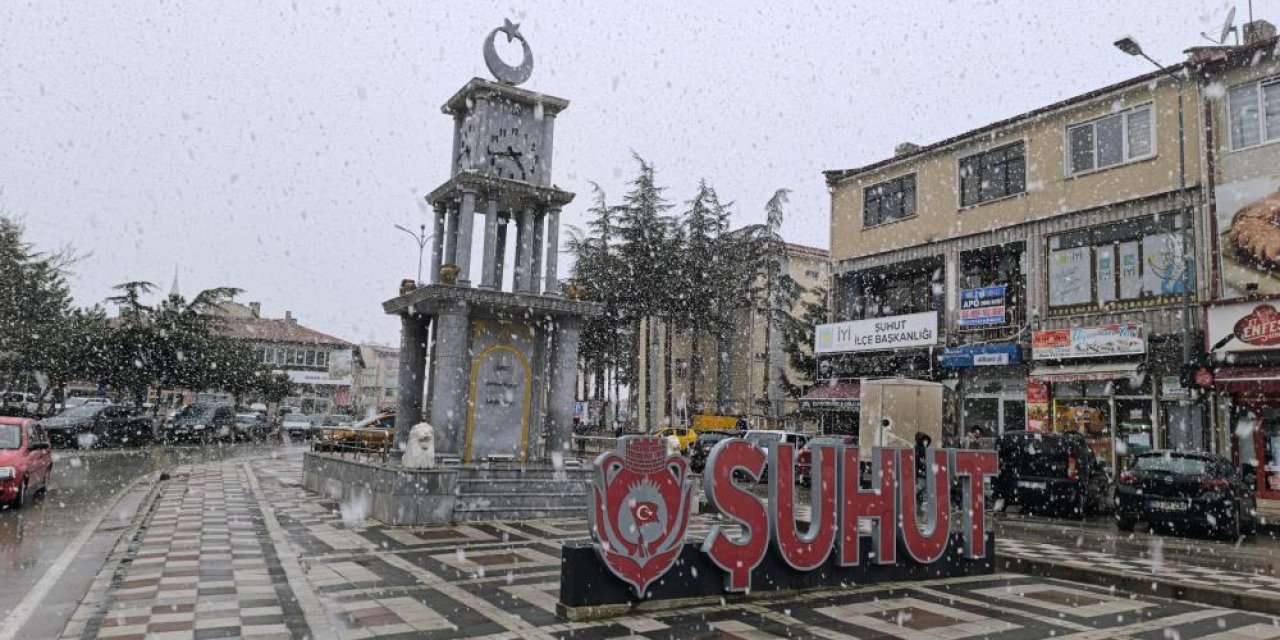 Nisan ayında Afyonkarahisar’a kar sürprizi