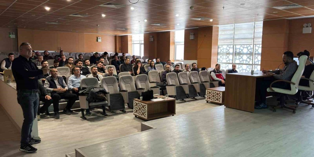 Kütahya’da veteriner hekimlere hizmet içi eğitim düzenlendi