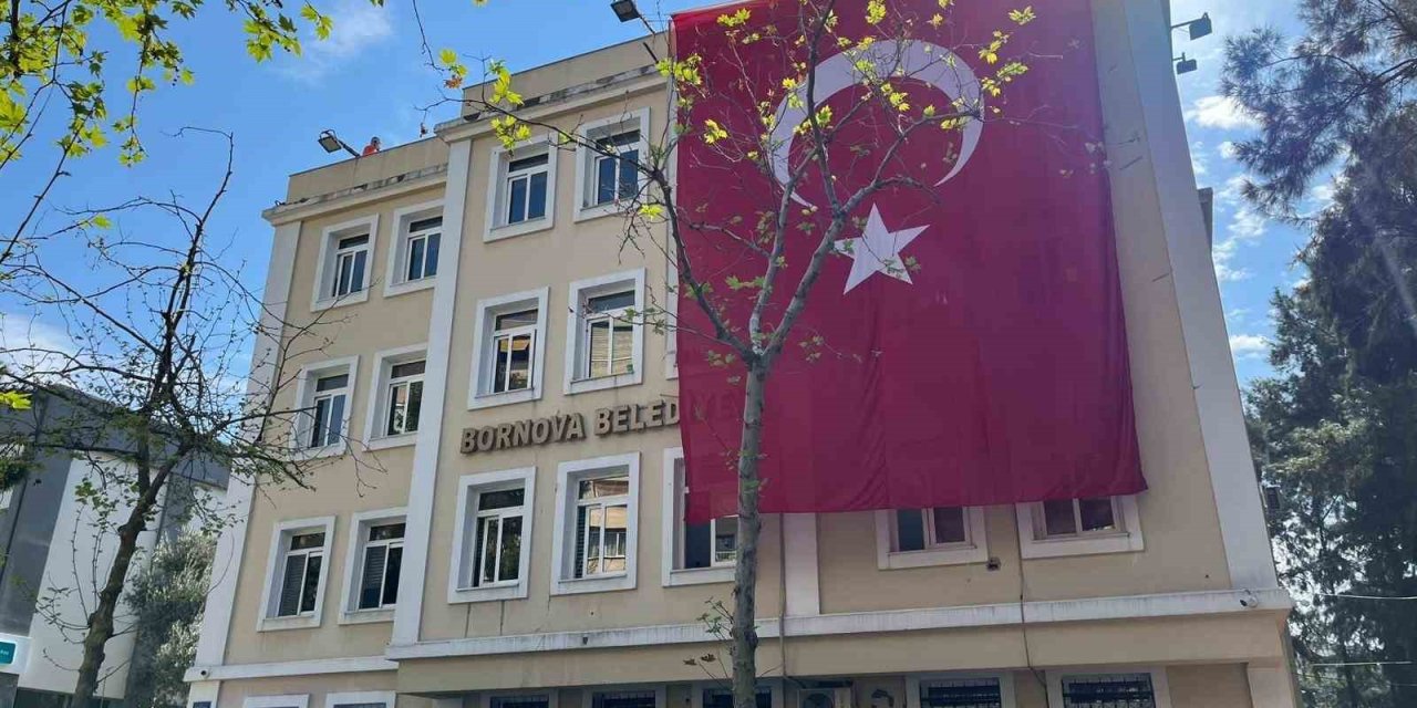 Bornova Belediye Başkanı Eşki ve 3 şüpheli serbest bırakıldı