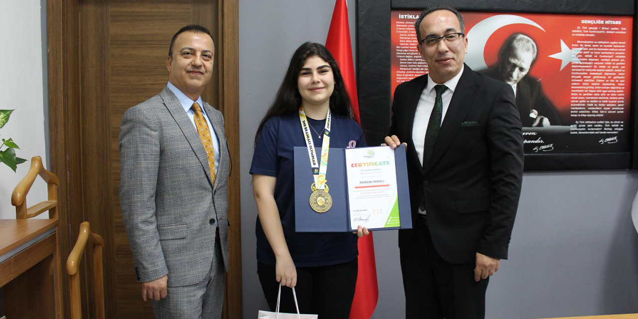 Aydın Liseli Rengin Yaralı’dan uluslararası matematikte altın başarı