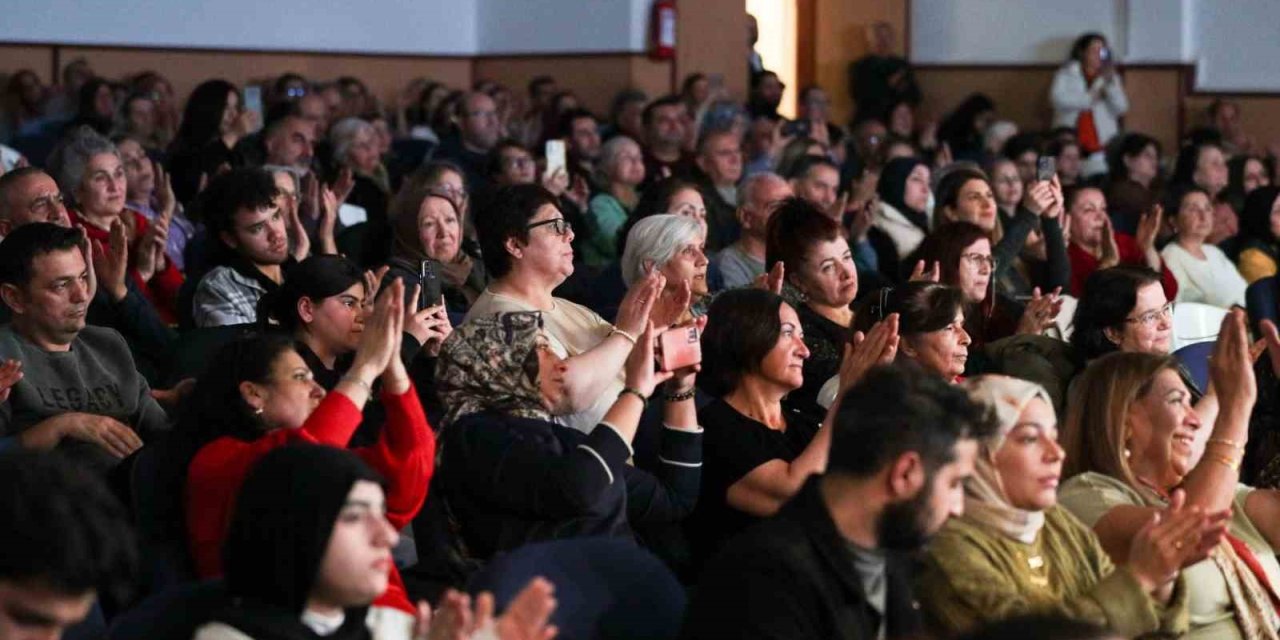 Aşık Veysel türküleri Aliağa’da yankılandı