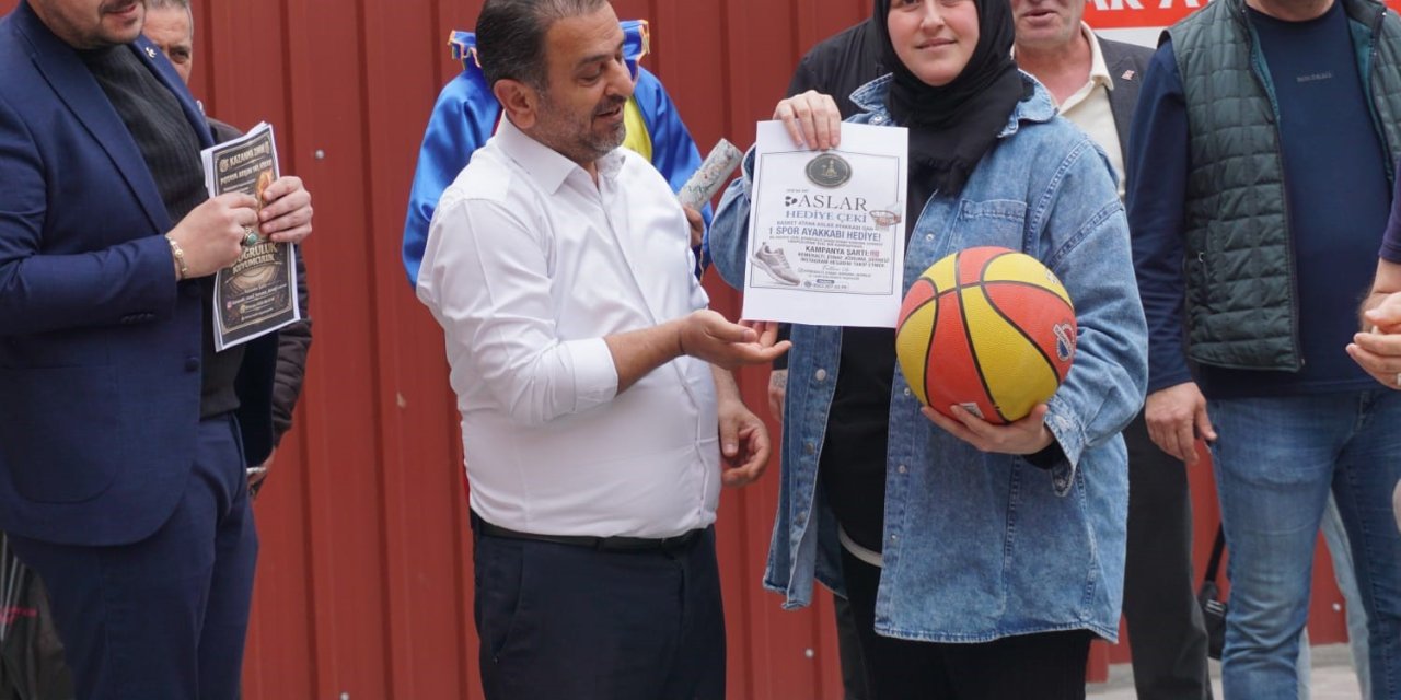 Kemeraltı’nda gram altın ödüllü basketbol etkinliği