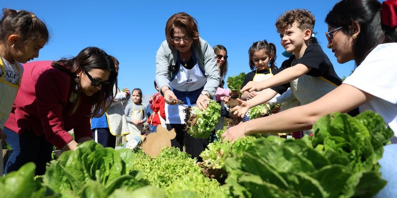 Başkan Gençay: "Üreten belediyecilik anlayışımızla bilinçli nesiller yetişmesine katkı sunuyoruz"