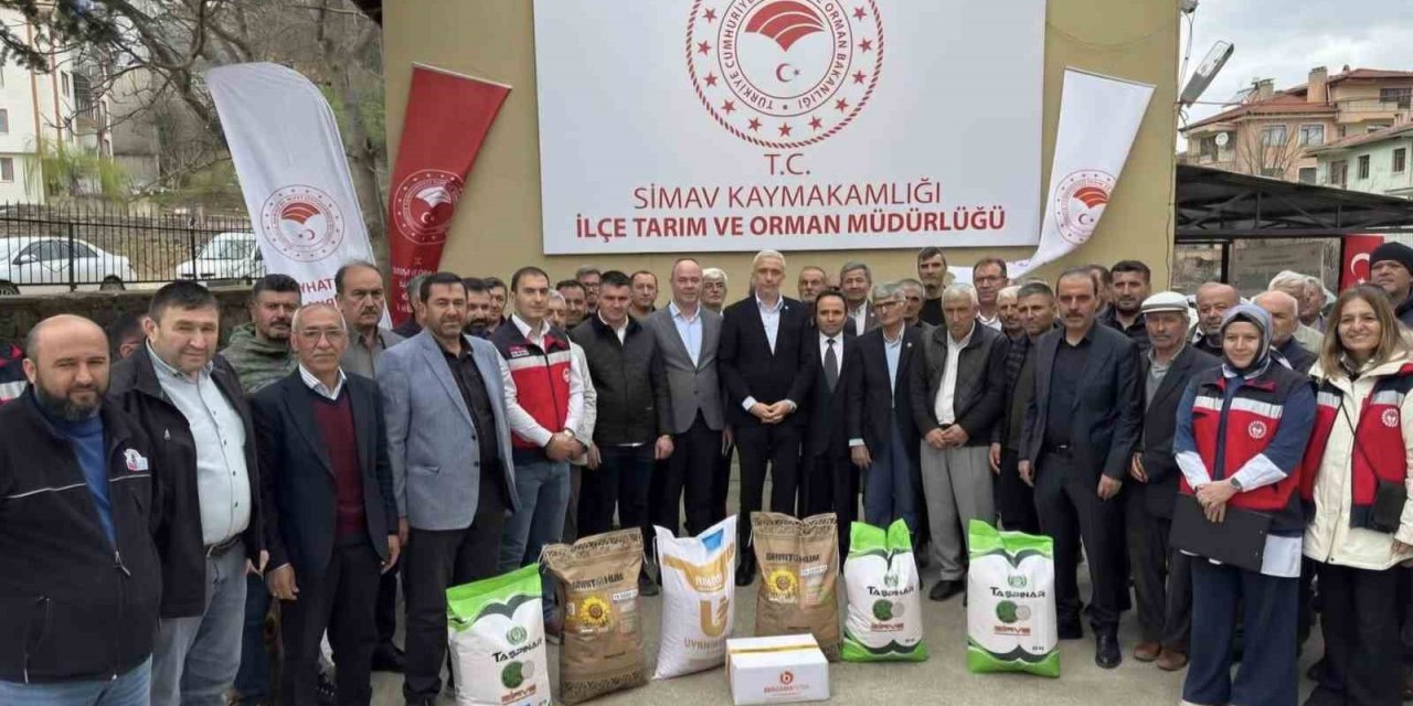 Simav’da çiftçilere yüzde 75 hibeli tohum desteği