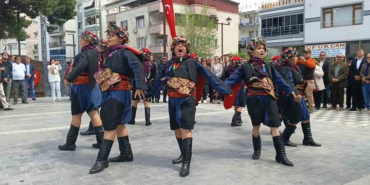 Atatürk’ün Aliağa’ya gelişinin 92. yıl dönümü törenlerle kutlandı