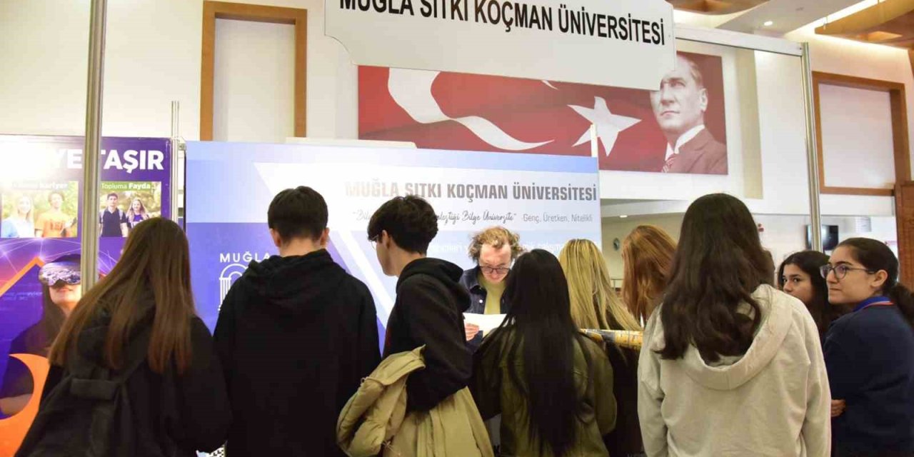 MSKÜ, tercih ve tanıtım fuarında aday öğrencilerle buluştu