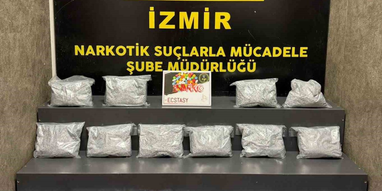 İzmir’de iki ayrı uyuşturucu operasyonunda 3 tutuklama
