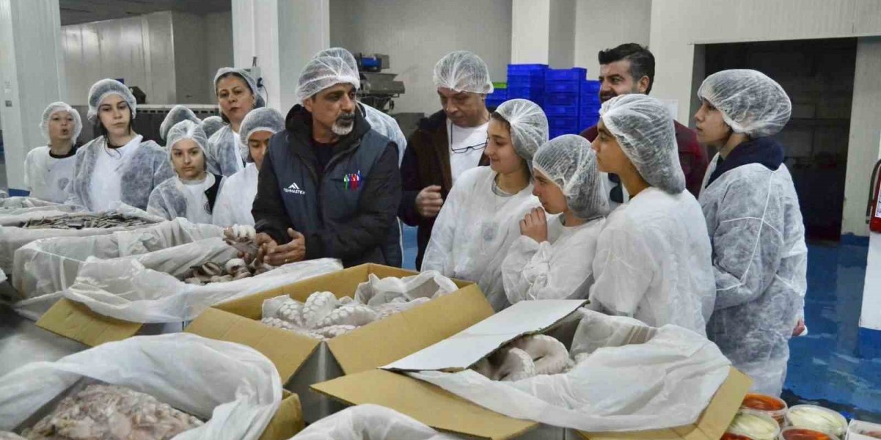 Geleceğin balıkçıları İzmir’de yetişiyor