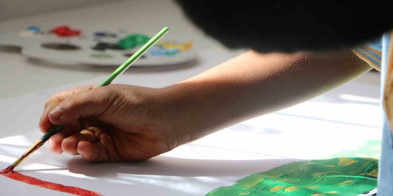 Aydın’da çocuklar, hayallerini tuvale aktaracak