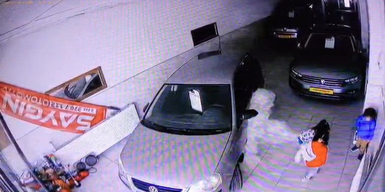 Afacanların yangın tüpüyle oyunu işyeri sahibini korkuttu