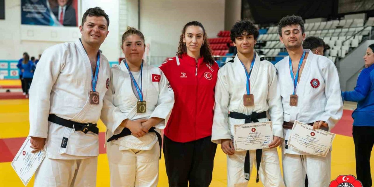 Denizlili judoculardan Türkiye şampiyonluğu