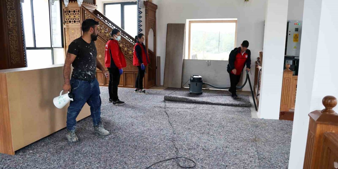 Akçaova TOKİ Camisinde eksikler gideriliyor, ibadete açılış yakın