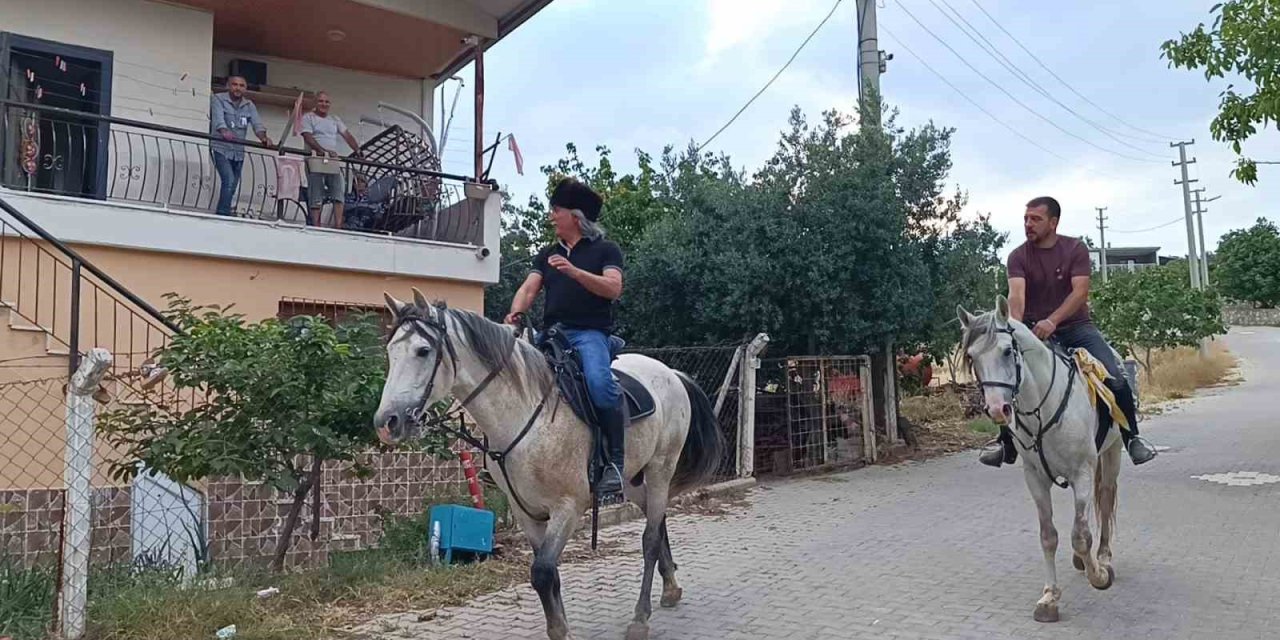 "Az daha çoktur" ile 10 yıllık birikimini sayfalara taşıdı