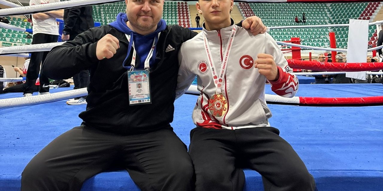 Kick Boks Türkiye Şampiyonası’nda Salihli’ye gurur veren başarı