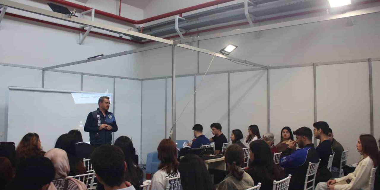 Aydın’da öğrencilere Siber Güvenlik Eğitimi