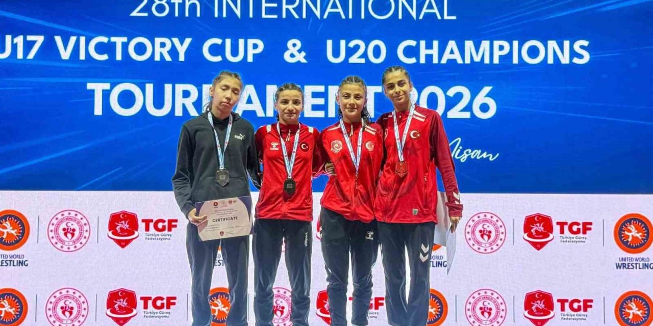 Afyonkarahisarlı sporcular güreş de milli takımı temsil etti