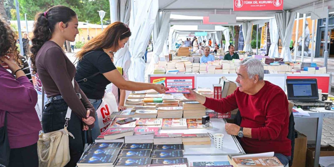 Kültürpark’ta büyük buluşma: İZKİTAP başlıyor