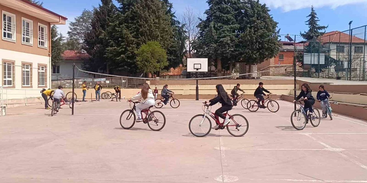 Denizli’de köy okullarında pedallar yeniden dönüyor