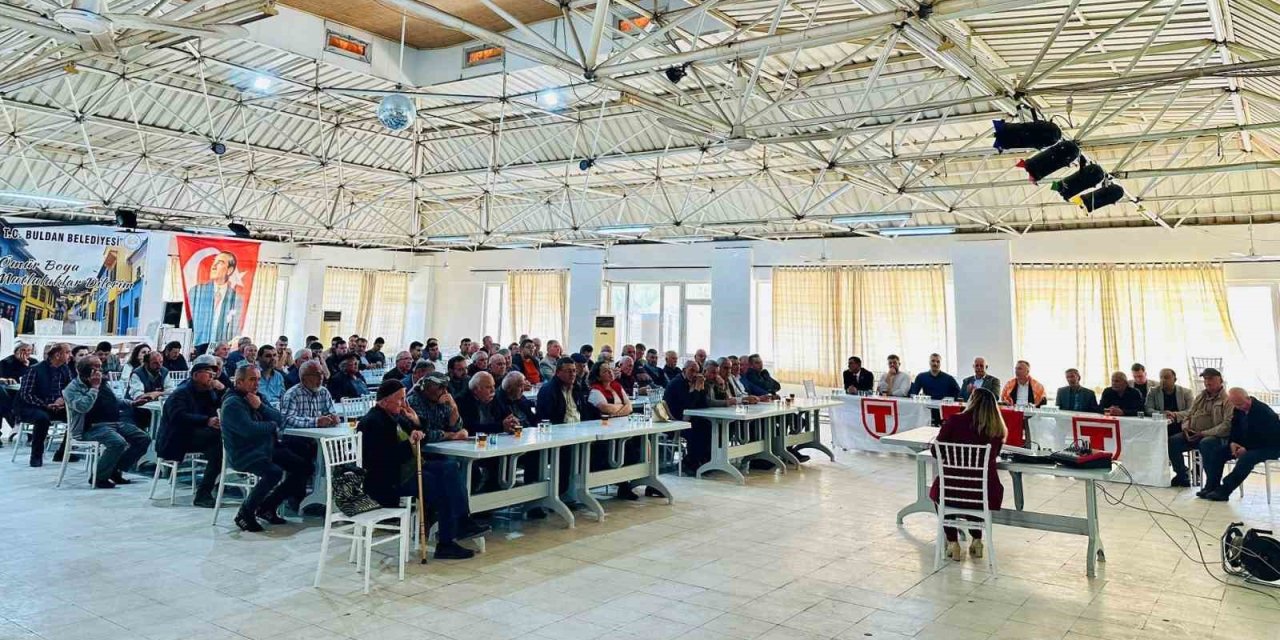 Buldanlı üzüm üreticileri bilgilendirildi