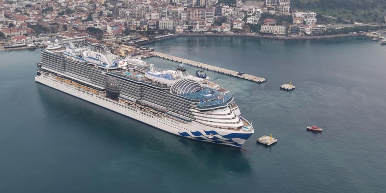 Kuşadası limanı’nda dev buluşma: 5 bin 297 turist aynı gün geldi!