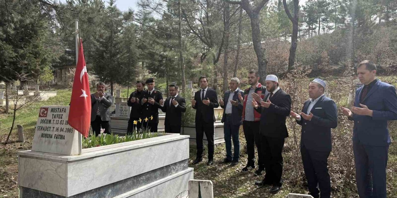 Şehit Polis Memuru Mustafa Yavuz mezarı başında anıldı