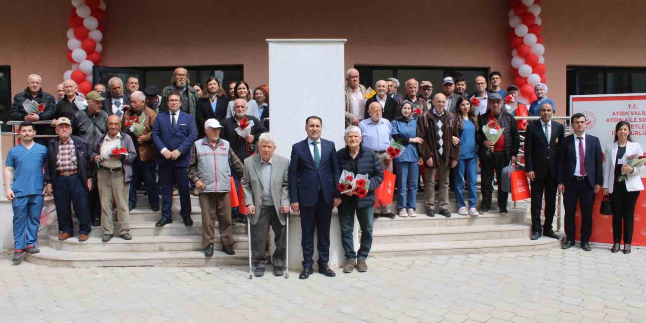 Aydın’ın "ulu çınarları" yeni yuvalarına kavuştu: Modern huzurevi kapılarını açtı!Aydın’ın "ulu çınarları" yeni yuvalarına kavuş