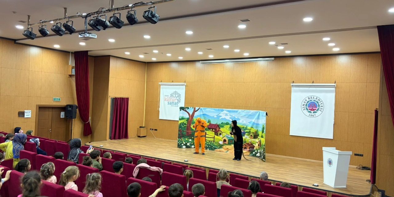 Simav’da 4-6 yaş Kur’an kursu öğrencileri tiyatroyla buluştu