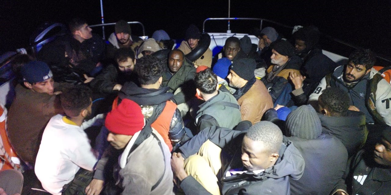 Bodrum açıklarında facianın eşiğinden dönüldü: 30 düzensiz göçmen kurtarıldı