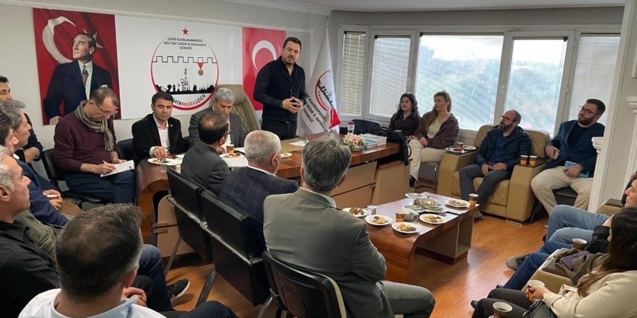 İZMİRMARAŞDER güven tazeledi, Safa Narlı yeniden başkan seçildi