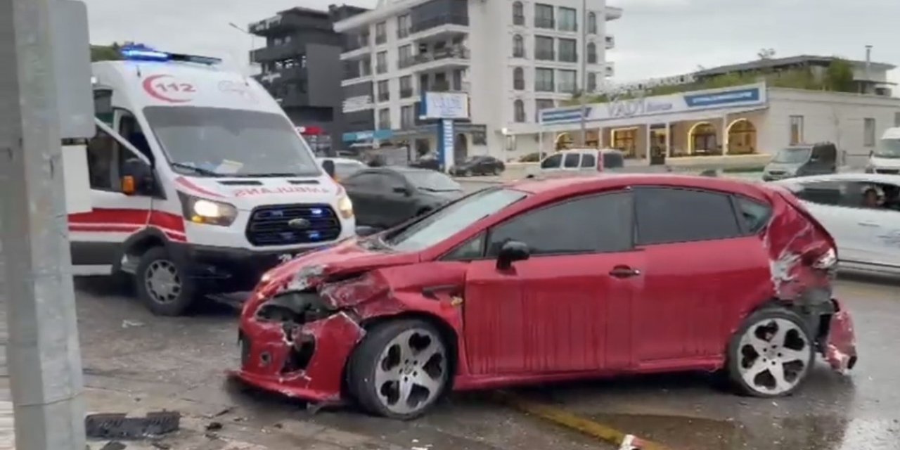Denizli’de zincirleme trafik kazası: 4 yaralı