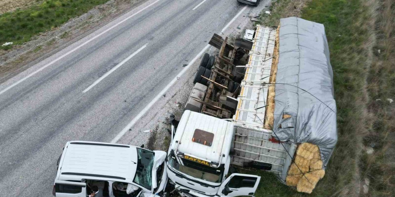 Kamyon ve tankerin karıştığı kazada faciadan dönüldü