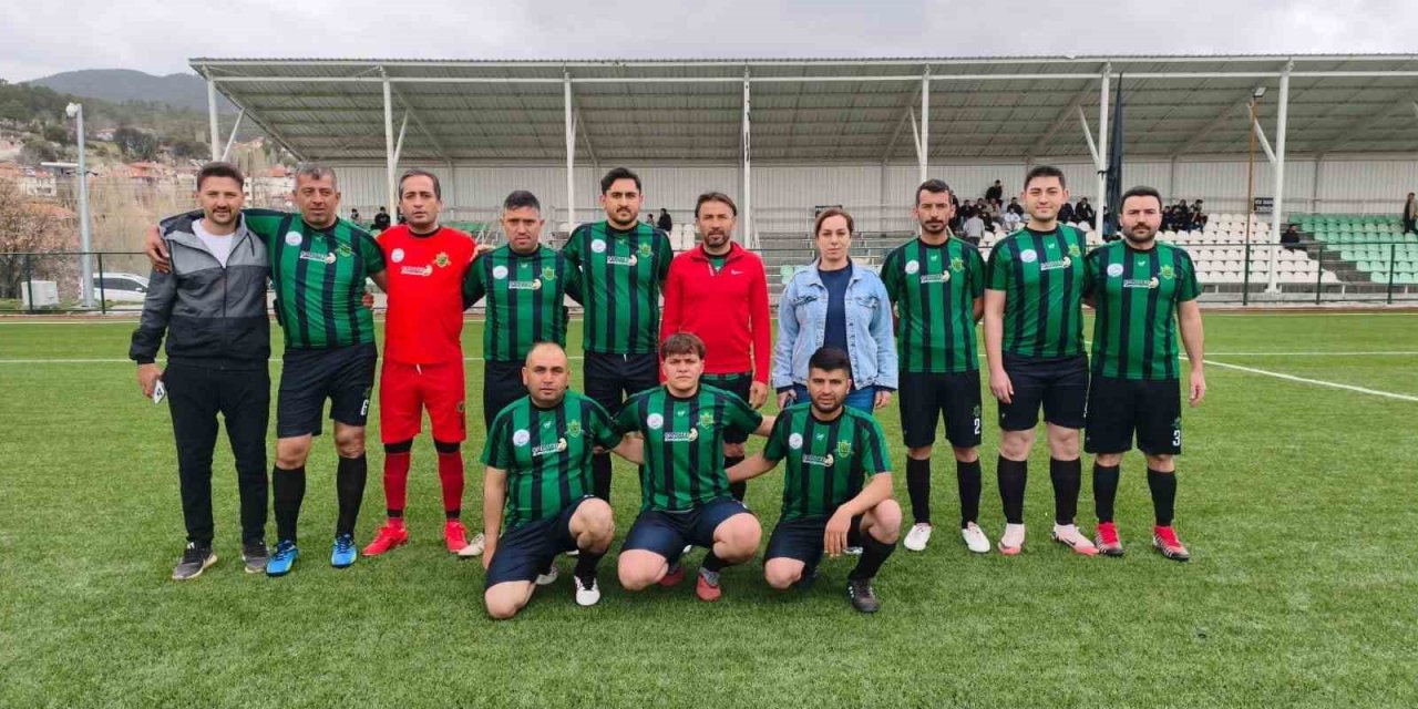 Çameli’de Kurumlar ve Mahalleler Arası Futbol Turnuvası başladı