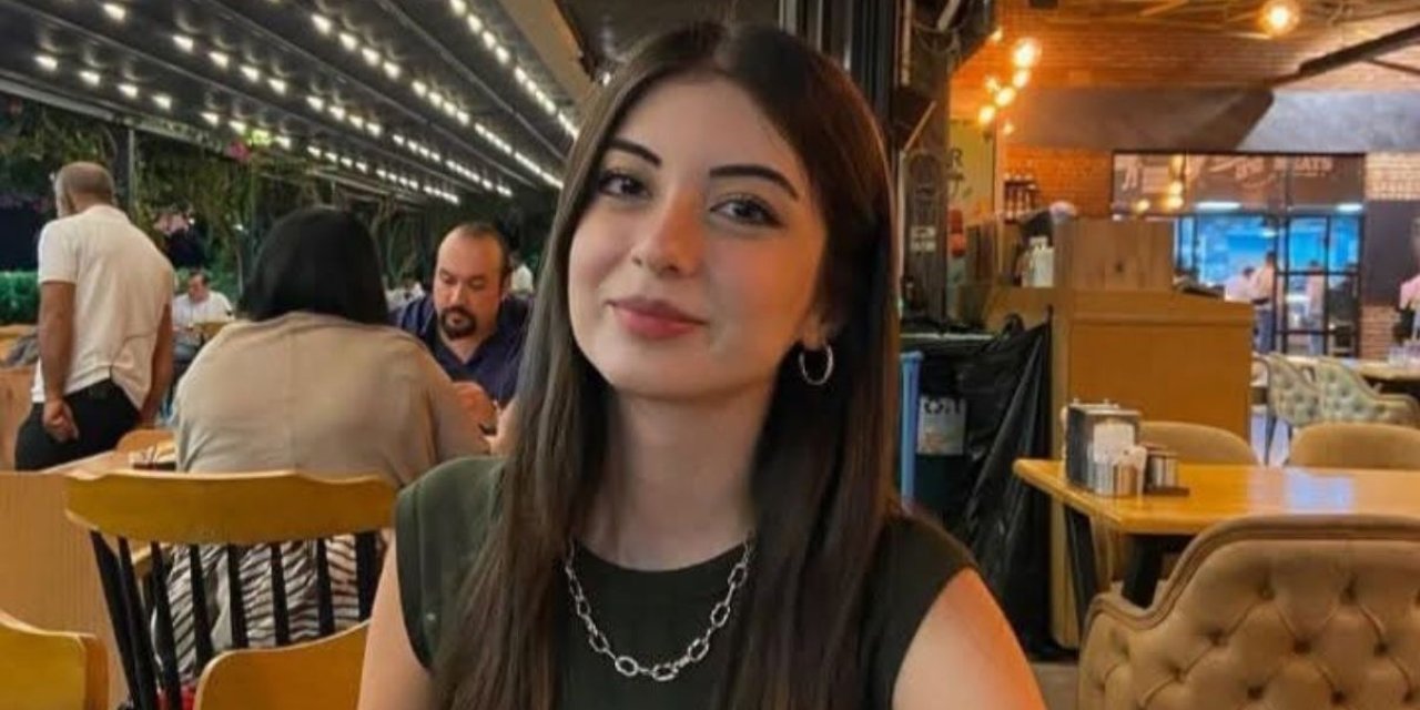 Alev alan otomobilde hayatını kaybeden 25 yaşındaki doktor son yolculuğuna uğurlandı