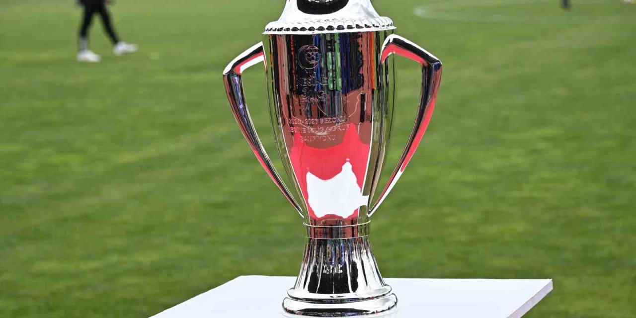 Şampiyon Kütahyaspor, kupasına kavuştu