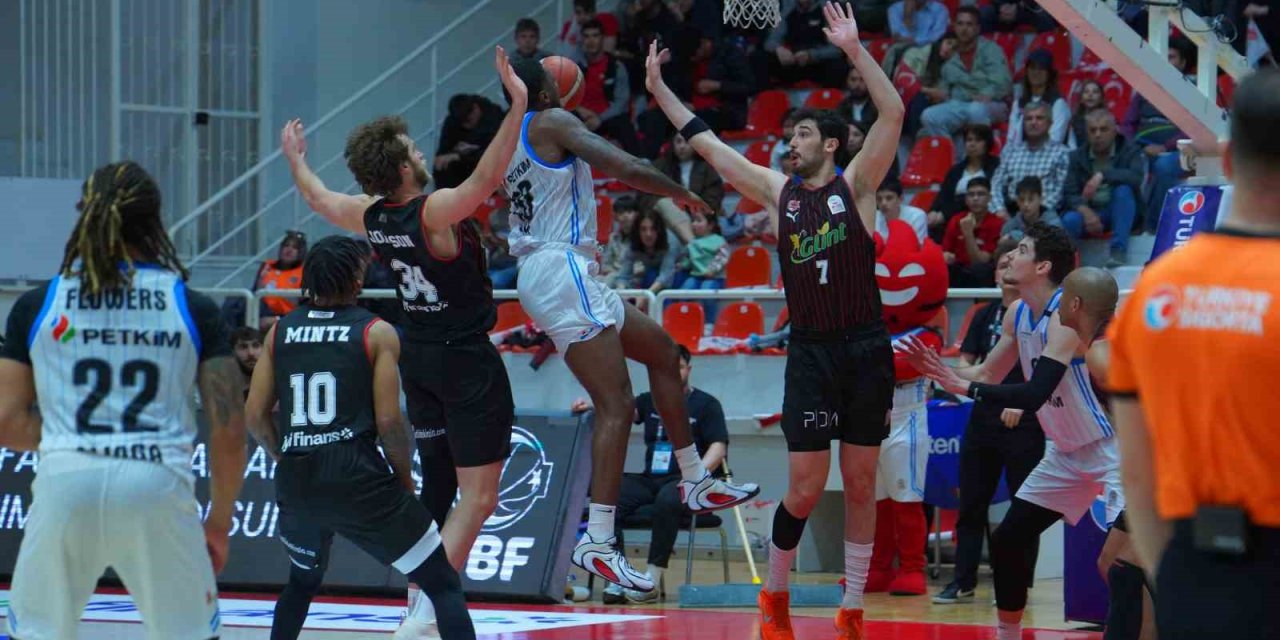 Basketbol Süper Ligi: Aliağa Petkimspor: 100 - Manisa Basket: 87