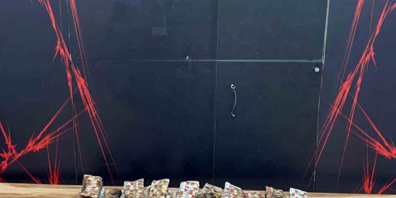 İzmir’de suç delillerini gizlemek için evi yakan 10 şüpheli yakalandı