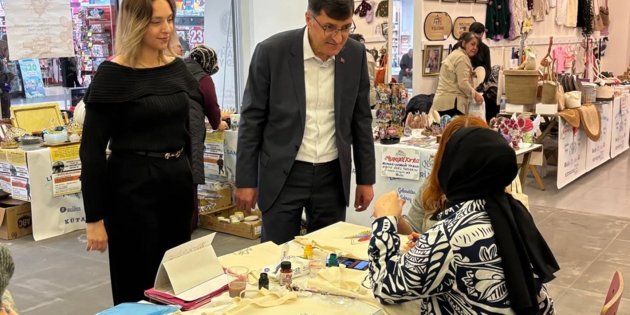 Kütahya’da yöresel ürünler ve el sanatları tanıtıldı