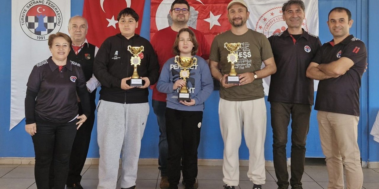 Köyceğiz’de 23 Nisan satranç turnuvası düzenlendi