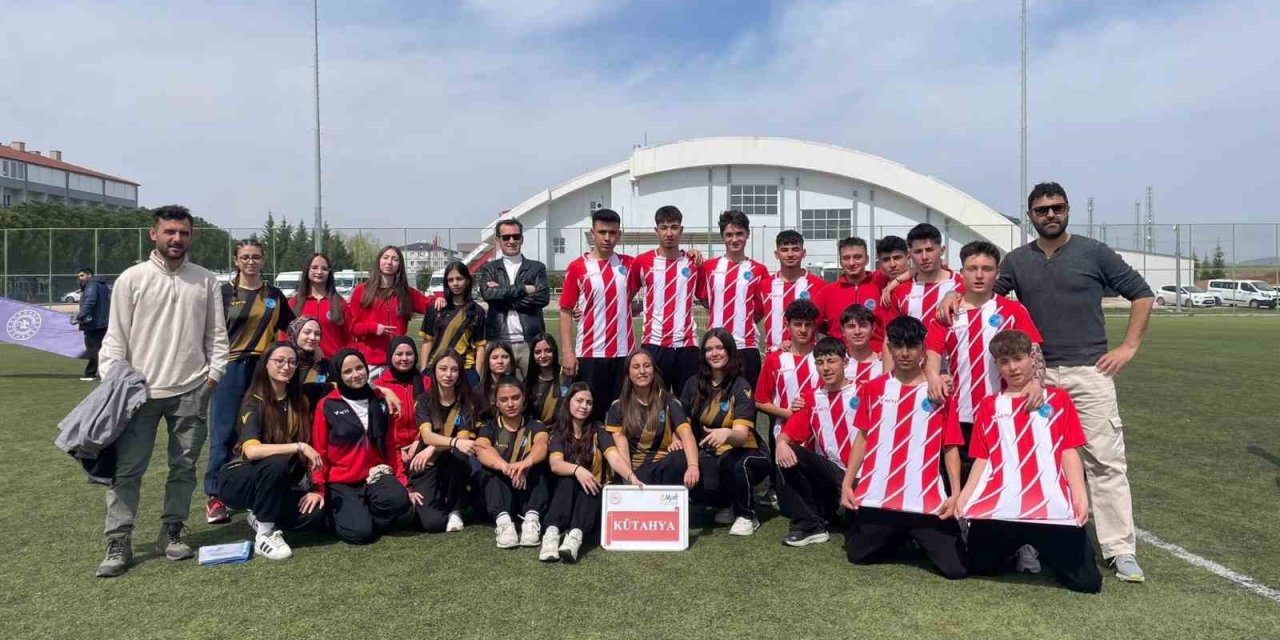 Pazarlar Spor Lisesi krikette Türkiye finallerinde