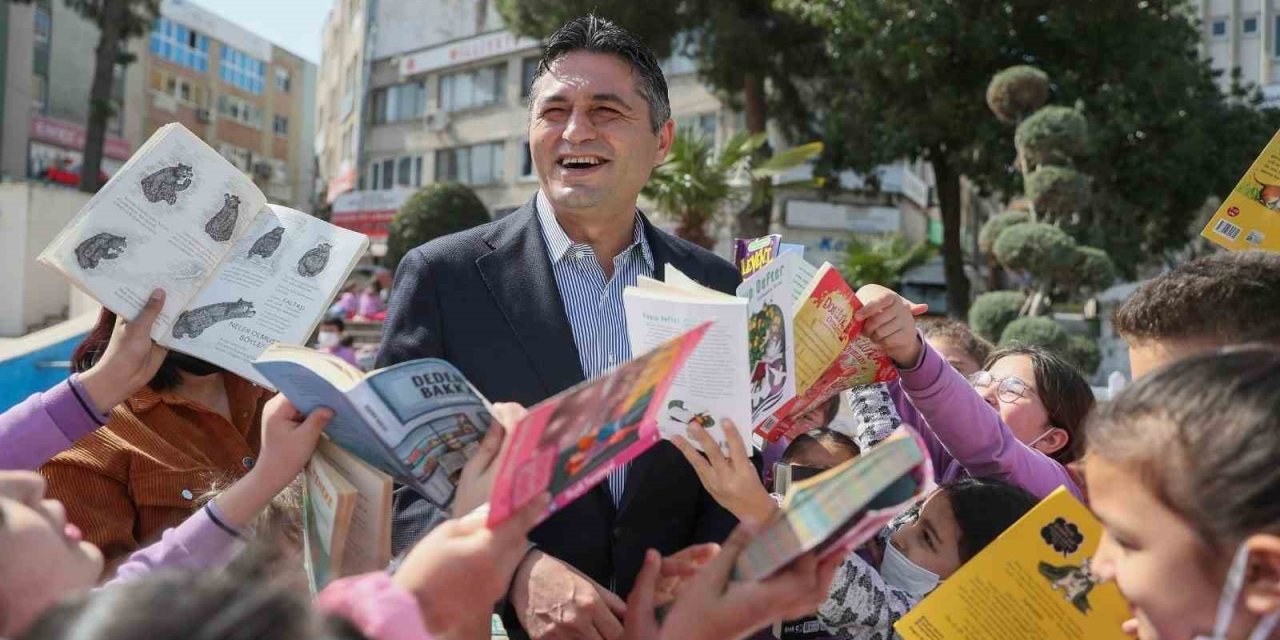 Aliağa Belediyesinden çocuklara 23 Nisan armağanı